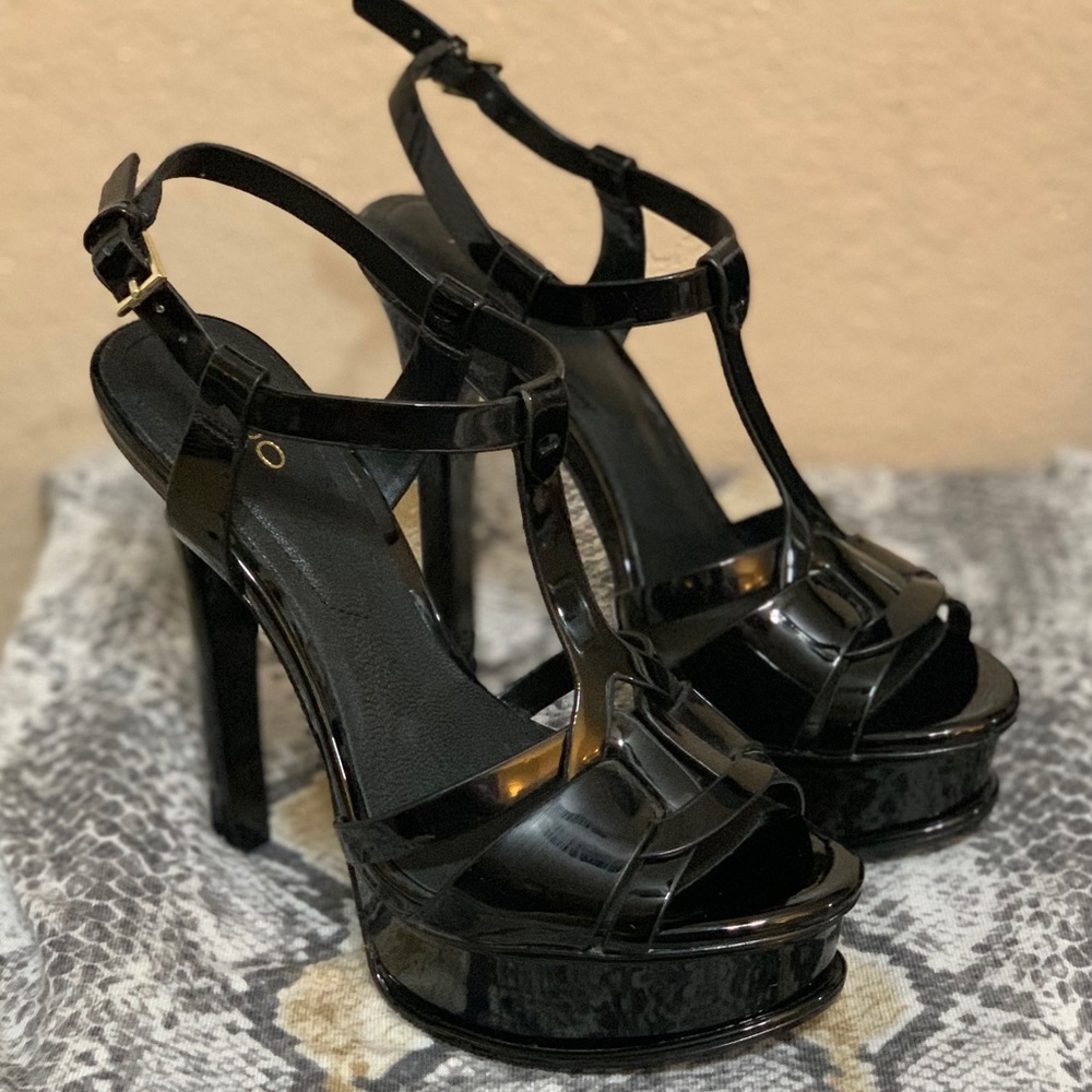Size 6 ALDO, never worn, black